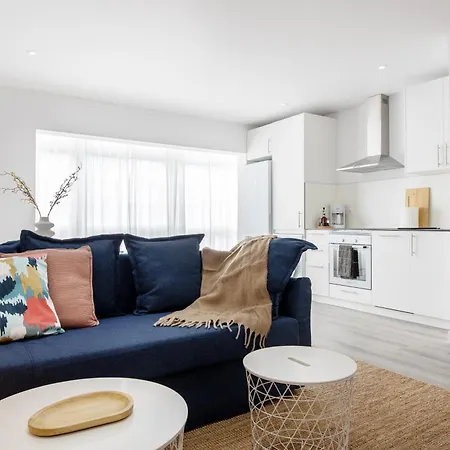 Modern Comfort In The Heart Of La Laguna Apartment