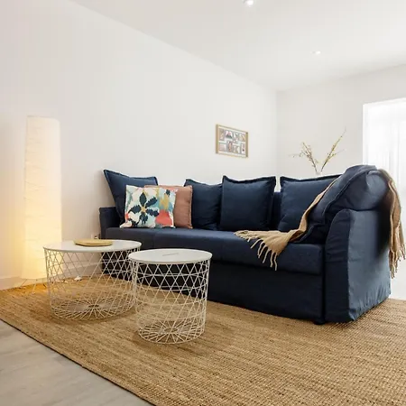 Modern Comfort In The Heart Of La Laguna Apartment *